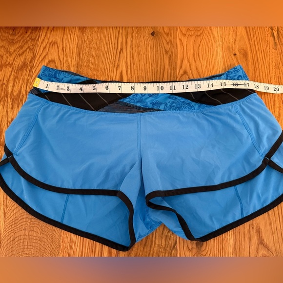 Lululemon Run Speed Short Cornflower Blue Black Quilt Lined Size 10 - Picture 9 of 10